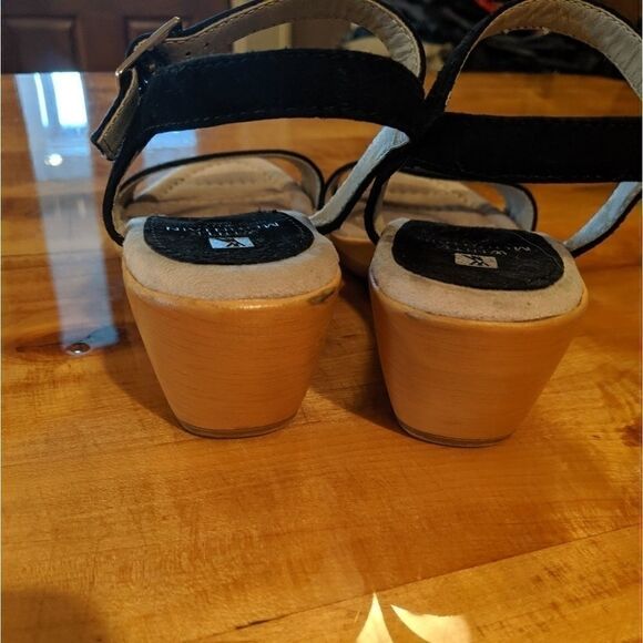 White Mountain Corky Black Suede Sandal size 6 - Picture 5 of 8